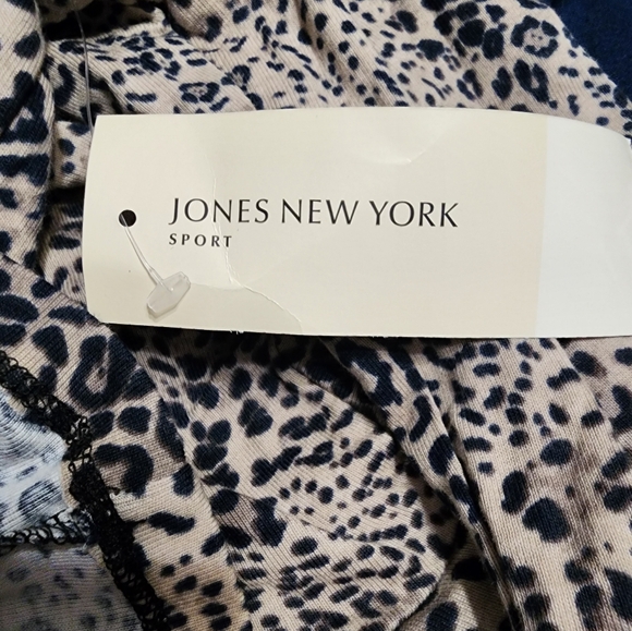 Jones New York Sport Animal Print Blouse XL NWT - Picture 7 of 8